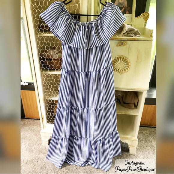 Ophelia Off-Shoulder Maxi Dress! - Picture 3 of 3